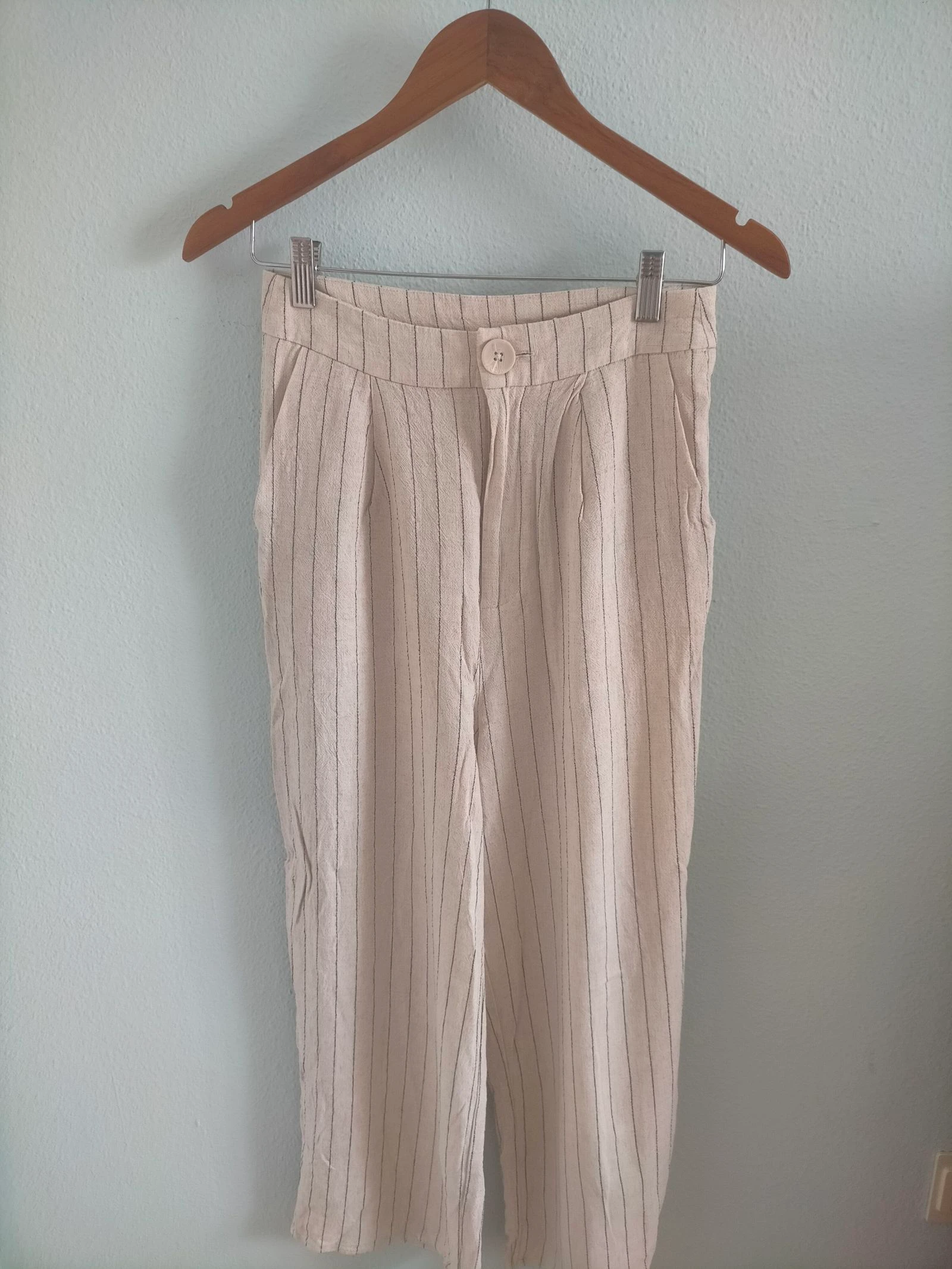 Pantalón lino rayas beige Stradivarius Palazzo Talla S  – photo 2